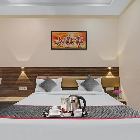 Townhouse 1150 Hotel Dayal Palace Chinhat Eksteriør bilde
