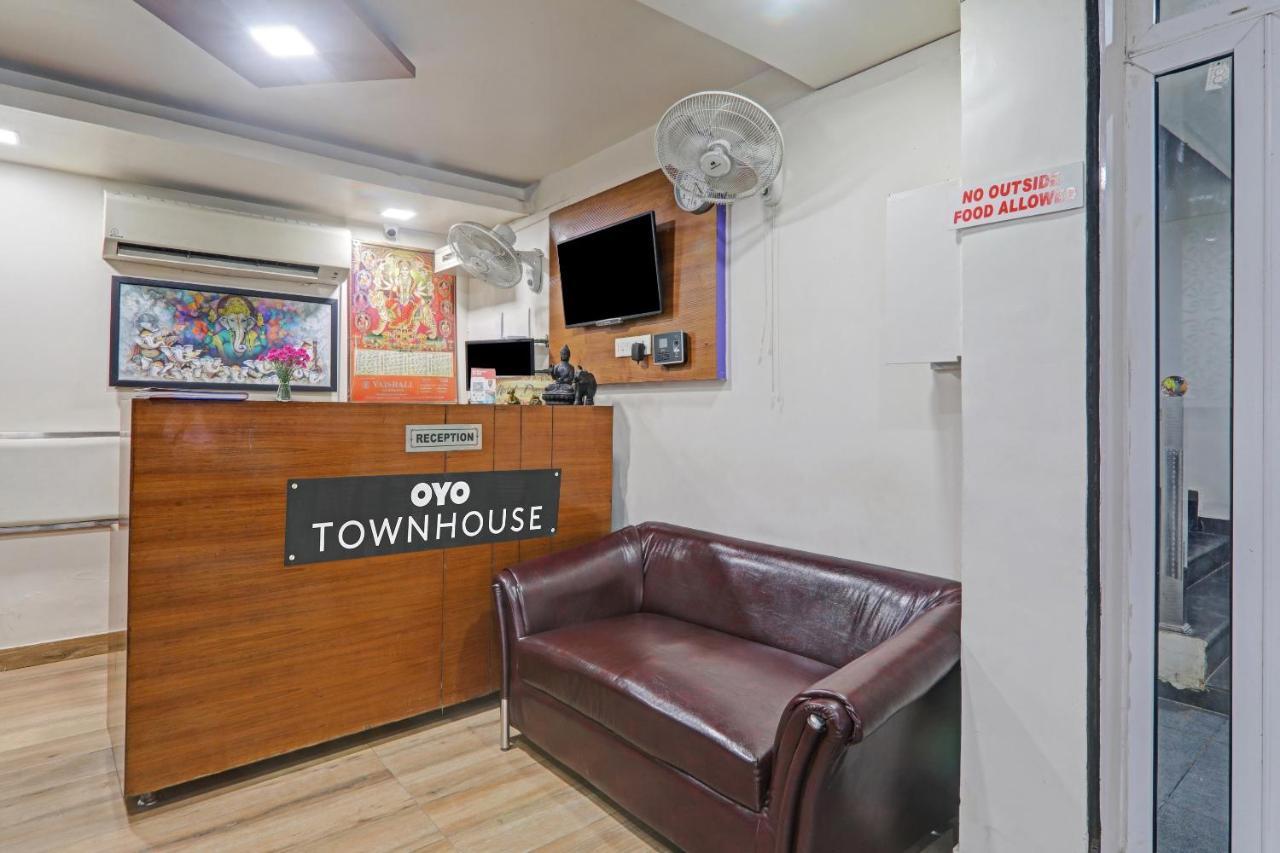 Townhouse 1150 Hotel Dayal Palace Chinhat Eksteriør bilde