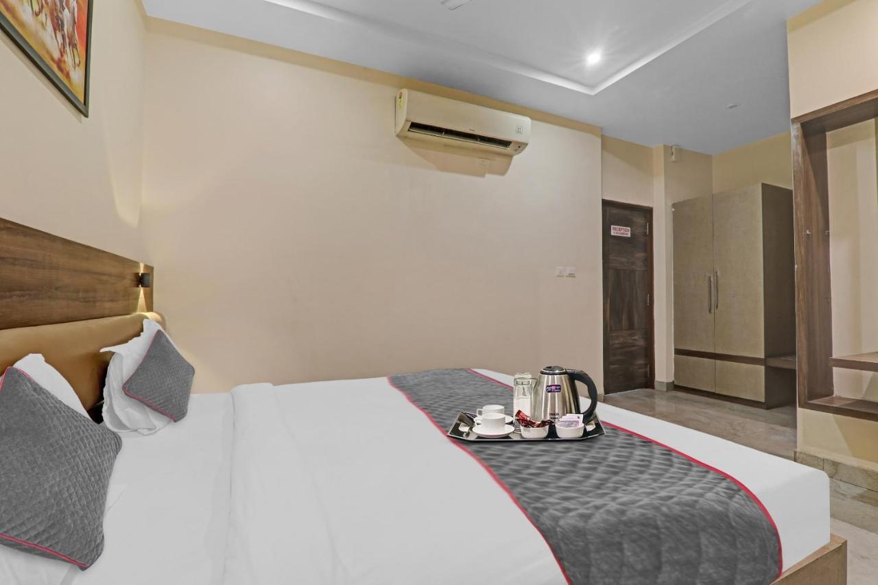 Townhouse 1150 Hotel Dayal Palace Chinhat Eksteriør bilde