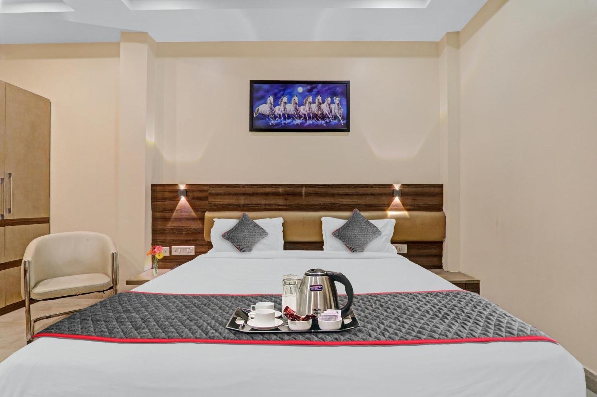 Townhouse 1150 Hotel Dayal Palace Chinhat Eksteriør bilde